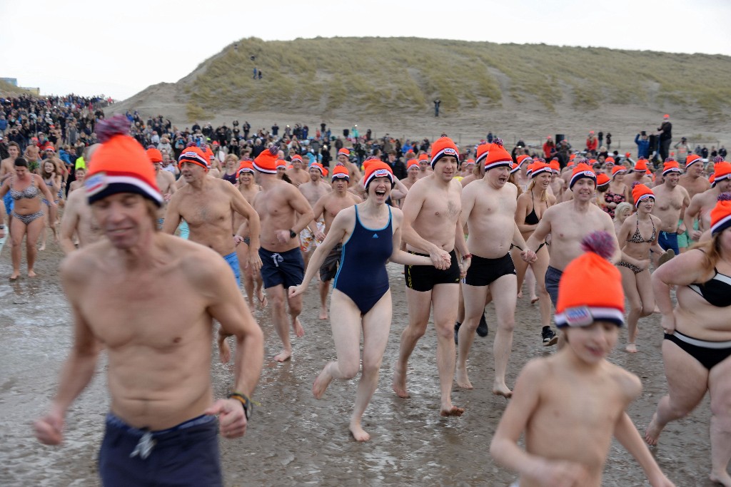 ../Images/Nieuwjaarsduik Nederzandt 2016 054.jpg